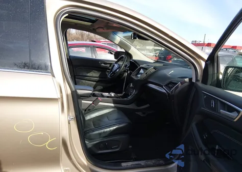 2020 Ford Edge Titanium z USA, uszkodzony, nr VIN 2FMPK3K99LBA56202